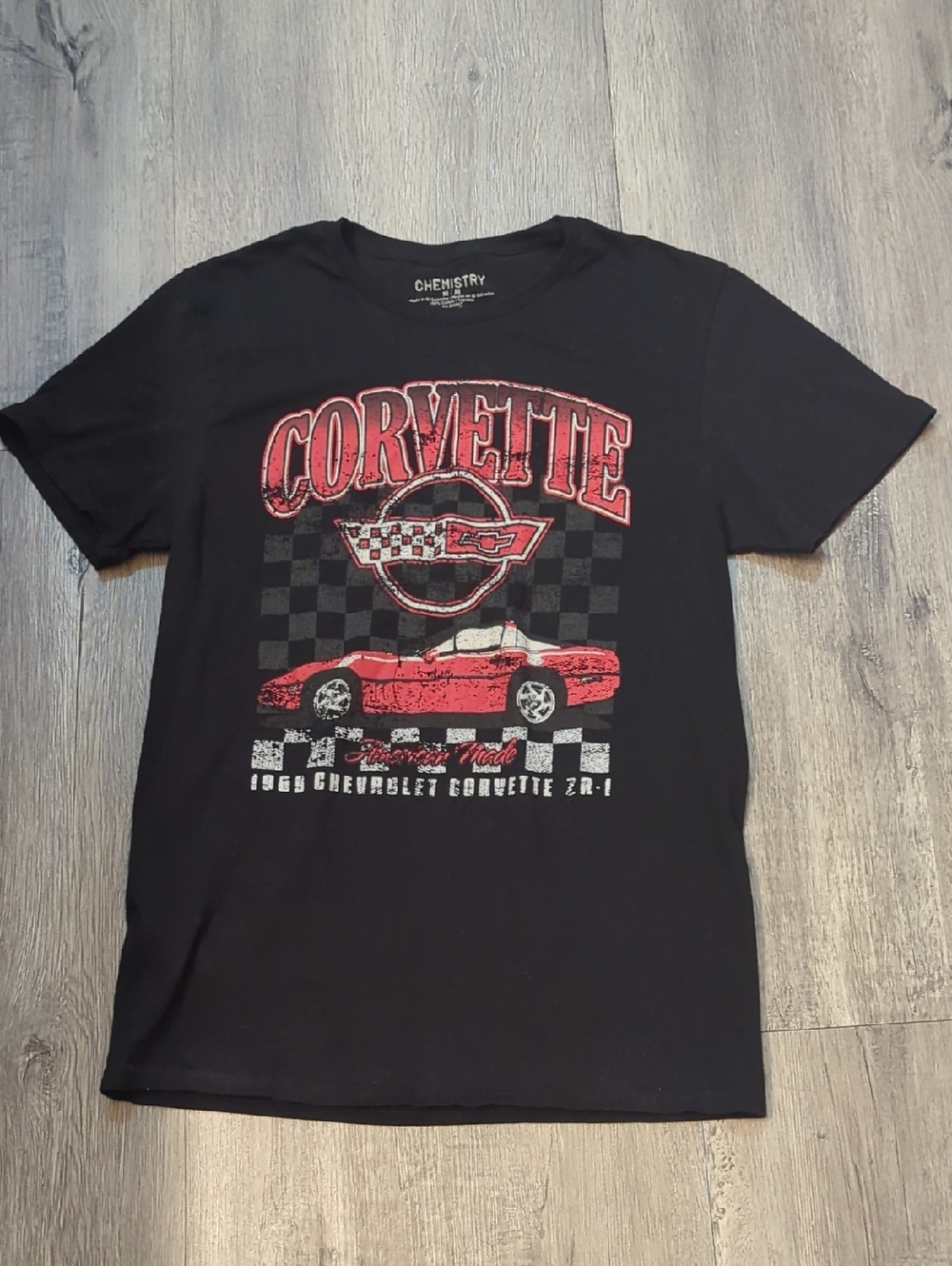 Chemistry Chevrolet 1969 Red Corvette Graphic T-shirt Size M
